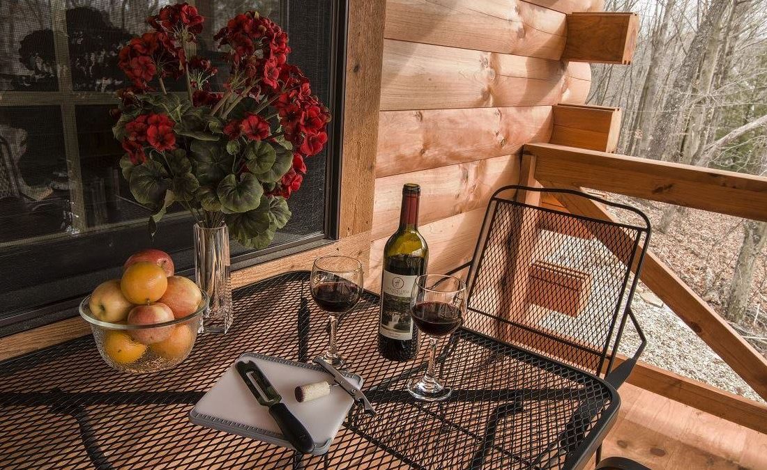 Sandstone Oasis log cabin porch table
